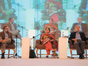 کراچی ادبی میلے میں دوسرے دن30 نشستوں میں شہریوں کی شرکت