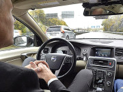 گاڑی میں پیٹرول بھروانے کی ٹینشن۔۔۔۔۔ اب نہیں