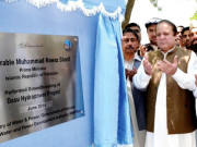 ٹیکس دیں عوام ۔۔۔ شہرت کمائیں حکمران