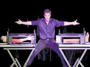 چلیے جادونگری میں کمال دکھاتےجادو گروں کے شعبدوں کے پیچھے کون سے بھید چُھپے ہیں