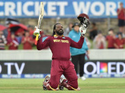 بیٹنگ وکٹوں پر ریکارڈز کے ڈھیر لگ گئے