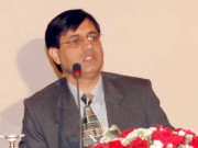 اوگرا کیس میں نامزد ملزم توقیرصادق نے گرفتاری دینے پر آمادگی ظاہر کردی