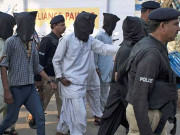 کراچی میں پولیس کی کارروائیوں کے دوران غیرملکیوں سمیت  128 ملزمان گرفتار