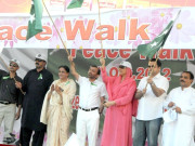 متحدہ کے زیر اہتمام امن واک کراچی کے شہریوں نے دہشت گردوں کو مسترد کردیا فاروق ستار