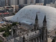 چین میں تعمیرات کا شور روکنے کیلئے دنیا کا سب سے بڑا انفلیٹیبل نصب