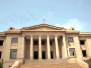 سندھ ہائیکورٹ کا کراچی سے بیریئرز اور وال چاکنگ کے مکمل خاتمے کا حکم