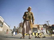 یمن کے شہر عدن میں حوثی باغیوں کی  گولا باری سے متعدد شہری ہلاک