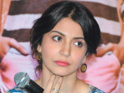 بھارت کی ورلڈ کپ میں شکست کے سوال پر انوشکا بھڑ ک اٹھیں