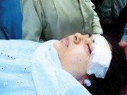 ایوارڈ یافتہ طالبہ ملالہ طالبان کے حملے میں شدید زخمی 