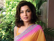 ڈھلتی عمر چھپانے کے لئے اداکارہ میرا پریشان