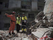 نیپال میں زلزلے سے ہلاکتوں کی تعداد 7ہزار800ہوگئی