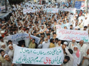 واٹر بورڈ نے شہریوں کو پانی کیلیے ترسا دیا کئی علاقوں میں احتجاج