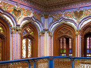 کاٹھ کی الف لیلہ ایک محل جو اپنے ہی مکینوں کا مزار بن گیا  