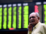 بعض شعبوں میں اچانک خریداری سے حصص مارکیٹ مندی سے بچ گئی