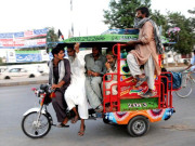 مسئلہ چنگ چی رکشے یا پھر اِس کو چلانے والے