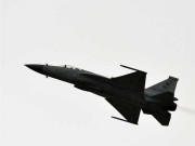 پیرس ایئرشو میں پاکستانی شاہینوں نے دیکھنے والوں پر اپنی دھاک بٹھادی