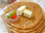 سحری کی رونق اور دسترخوان کی زینت ۔۔۔ گرما گرم پراٹھے