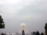 کراچی میں گرمی کی بدترین لہر کے باعث شہر میں مصنوعی بارش کرانے پر غور