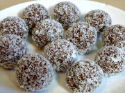 رمضان پکوان میں پیش ہے صحت بخش کھجورکوکنٹ کے لڈو