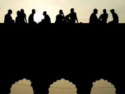 دیس میں نکلا ہوگا چاند پردیسیوں کی عید کا احوال