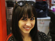 امریکی اداکارہ وڈانسر لورین گوٹلیب نے پنجابی فلم ’’امبر سریا‘‘ سائن کرلی