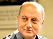 انوپم کھیر دھونی پر بنائے جانے والی فلم میں ان کے والد کا کردار نبھائیں گے