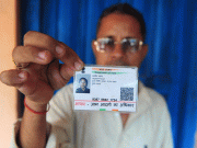 بھارت میں مردہ قرار دیا گیا شخص خود کو زندہ ثابت کرنے کیلئے دھکے کھانے پر مجبور