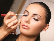 خواتین  سنگھار یہ تہوار کا۔۔۔