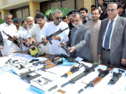 حیدرآبادکسٹم اسکواڈکاٹرین پرچھاپہبھاری اسلحہ برآمد