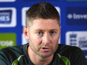 مائیکل کلارک کے سر پر برطرفی کی تلوار لٹکنے لگی