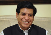 وزیراعظم کانگراں حکومت کیلیے آل پارٹیزکانفرنس بلانے پرغور
