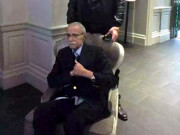 مخدوم امین فہیم کو رات گئے دبئی سے ایئر ایمبولینس کے ذریعے کراچی پہنچادیا گیا