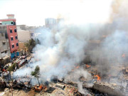 جونیجو ٹاؤن میں پراسرار آتشزدگی سے120جھونپڑیاں خاکستر