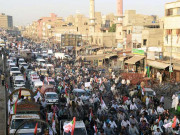 کراچی میں کارکنان کی گرفتاری اور چھاپوں کے خلاف ایم کیوایم کی احتجاجی ریلی
