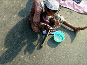 ننگا بھکاری