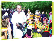 سیلاب کی تباہ کاریوں کے چند مناظر  کیلاشی بچوں میں تحائف اور سامان کی تقسیم