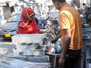  کوئلے کی انگیٹھیوں اور سیخوں کی فروخت بڑھ گئی 