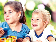یہ نہ کھلائیں۔۔۔ بچوں کی غذائی عادات سنورانا ضروری ہیں