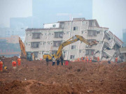 چین میں لینڈ سلائیڈنگ سے متعدد افراد لاپتا درجنوں عمارتیں زمین بوس