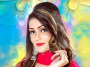 یہ انداز دل آویزوشاہانہ چوڑی دار پاجامہ اور گھیرے دار قمیص