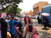 بھارت میں لڑکی کوچھیڑنے پر4 لڑکوں کو انوکھی سزا