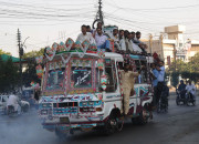 نئے کرایوں کا تاحال اطلاق نہ ہو سکا مسافروں اور کڈیکٹروں میں تلخ کلامی معمول بن گئی 