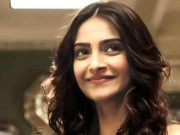 تقریبات میں بھائیوں کا حفاظتی رویہ پریشان کردیتا ہےسونم  کپور