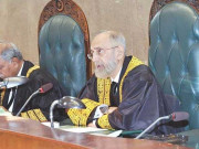 جس ادارے پرہاتھ ڈالیں توایک نئی داستان نکلتی ہے چیف جسٹس