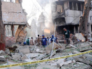 کراچی خودکش حملے میں رینجرز ہیڈ کوارٹر تباہ  3اہلکار شہید 21زخمی 