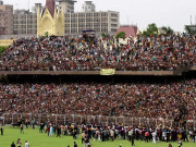 کولکتہ شائقین کو کرکٹ وائرس نے لپیٹ میں لے لیا