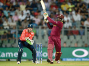 ٹوئنٹی 20 میں زیادہ چھکے کرس گیل نے برینڈن میک کولم کا ریکارڈ توڑ دیا