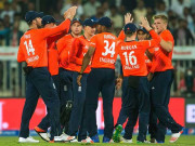 انجانے خوف سے انگلش دھڑکنیں بے ترتیب ہونے لگیں