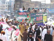 لبیک یا رسول اللہ لانگ مارچ کے شرکا کا حیدرآباد میں پر تپاک استقبال