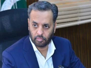 مصطفیٰ کمال نے عمران خان کی آنکھ سے متعلق سوال پر خاموشی اختیار کرلی